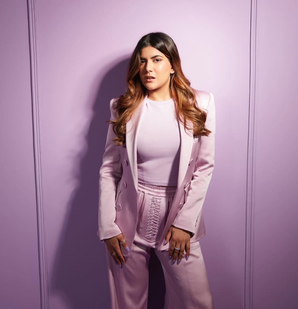 Ananya Birla Net Worth : जिसने जाह्नवी कपूर को गिफ्ट की 5 करोड की लेम्बोर्गिनी.