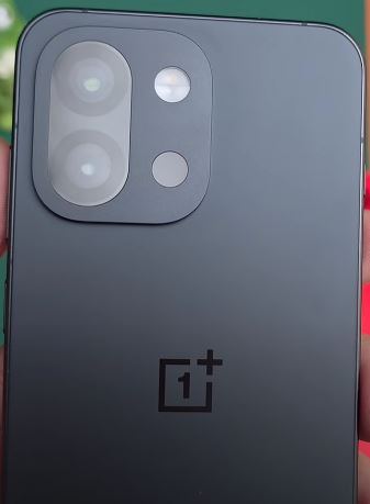 OnePlus 13s